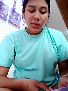 burbuja02 online show from October 11, 3:37 pm