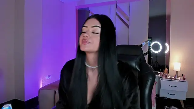 EmmaStonns online show from October 17, 2:53 pm