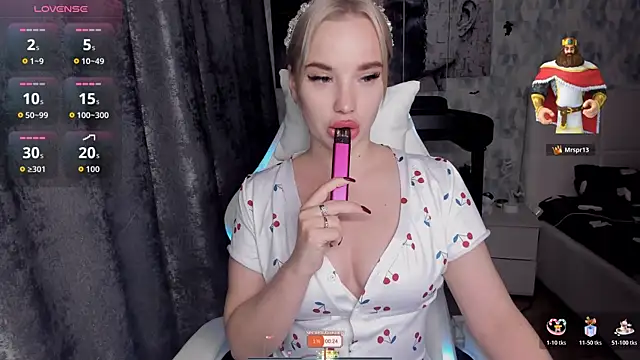 KiraKrox online show from November 4, 9:31 pm