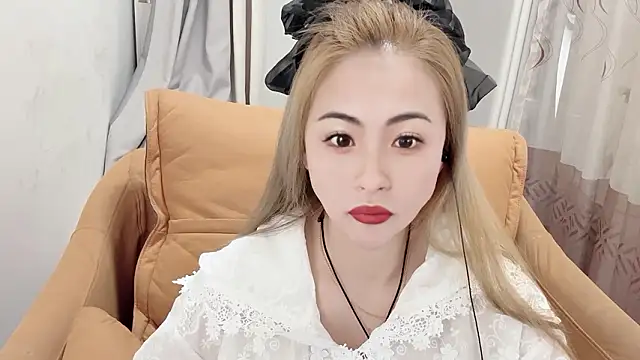 AUTUMN 1 online show from March 29, 2:43 am