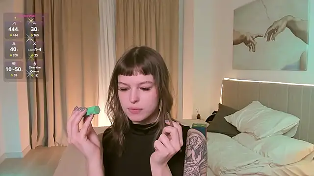 Lisa Blossom online show from February 9, 6:04 am