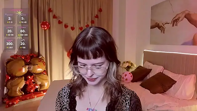 Lisa Blossom online show from February 13, 6:26 am