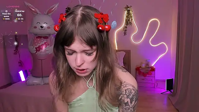 Lisa Blossom online show from April 2, 6:11 am