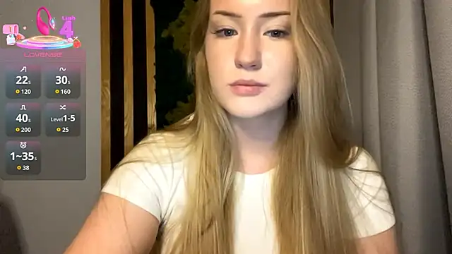 PandaFluff online show from October 26, 4:57 pm