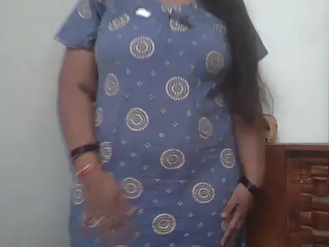its me Rashmi online show from December 15, 2:44 pm
