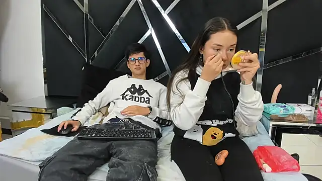 Noa Arez online show from February 3, 2:21 am