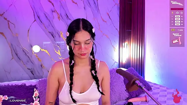 Emmiicute online show from April 16, 8:19 pm