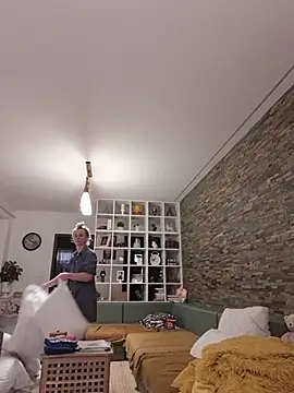 merlyn4 online show from November 12, 7:50 am