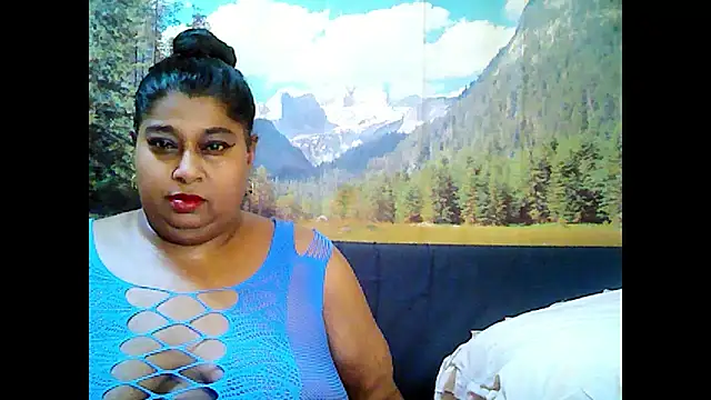 indianhoney694u online show from September 19, 5:17 am