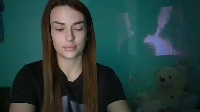 MandiBrooks online show from September 18, 9:02 pm