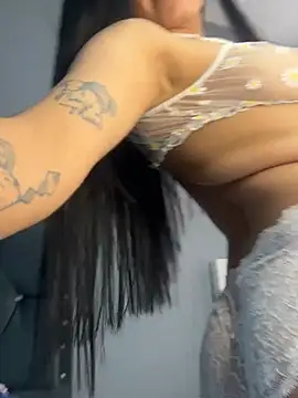 Melissa coch online show from April 3, 6:39 pm