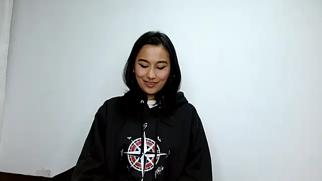 Gia Lee online show from October 9, 3:32 am