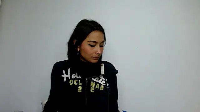 Gia Lee online show from October 2, 3:11 am