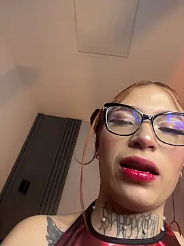 dreamleah  online show from February 22, 11:38 pm