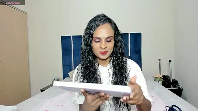 Toxicfantasy4u online show from September 22, 5:00 pm