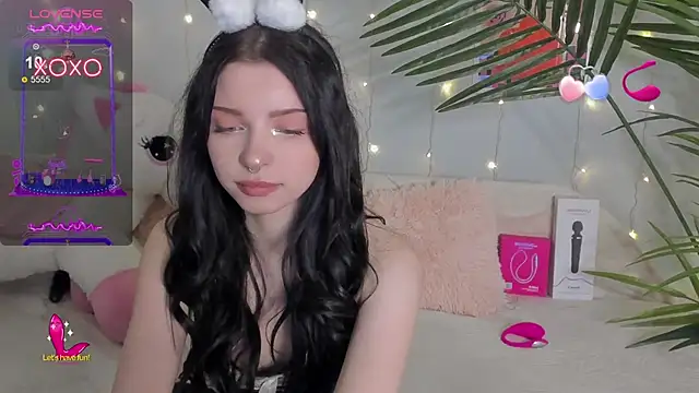 BlackyLii online show from December 14, 1:22 am