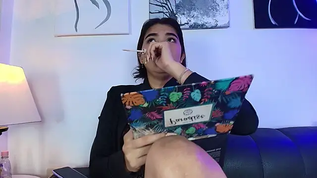 Zoe wang online show from September 17, 3:15 am