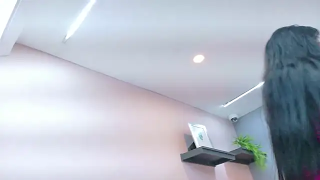 Camila Hill  online show from January 13, 1:15 pm