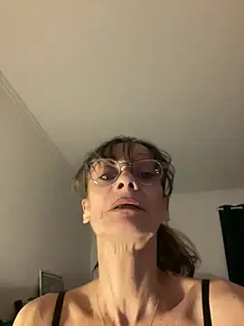 Chris06d22xh online show from February 1, 12:09 am