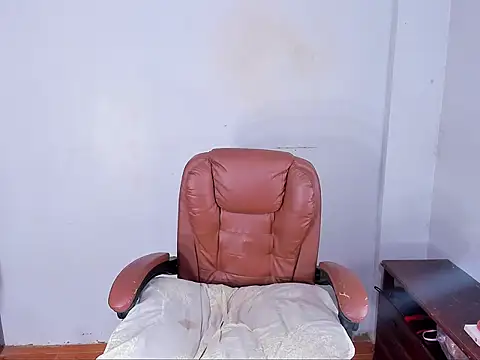 CarleneROSS online show from February 1, 9:02 pm