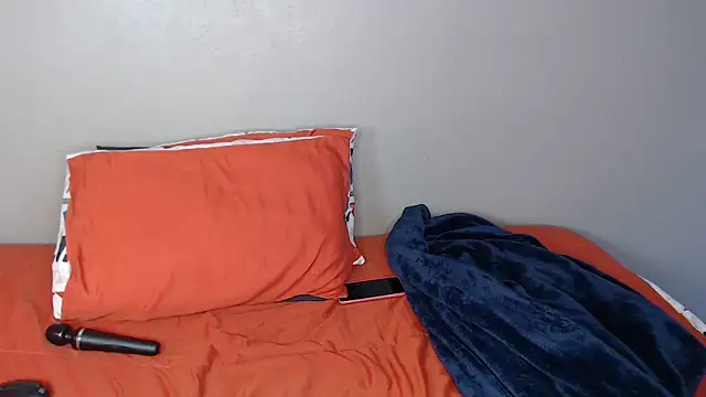 Lunalee online show from December 3, 9:22 am