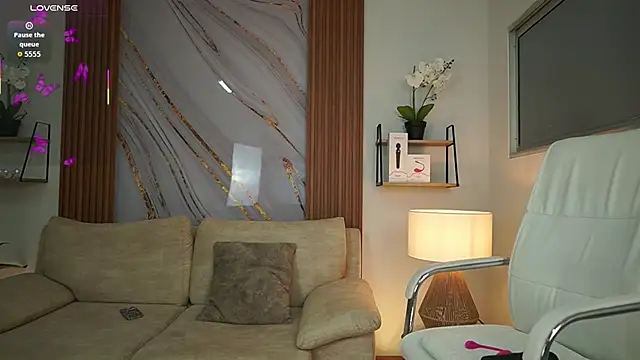 MilaCrave online show from October 11, 12:08 pm