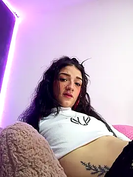 ingrid zese  online show from March 3, 9:10 pm