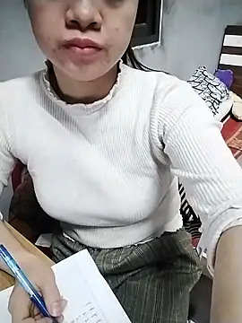 Mie rose online show from December 15, 7:57 am