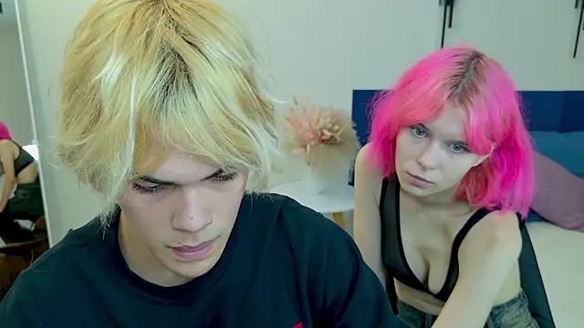 Bonnie And C1yde online show from October 12, 5:15 pm