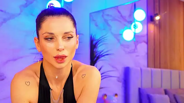 EllyLynn online show from February 3, 8:34 pm