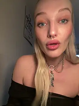 lovecassyrose online show from January 15, 7:47 am