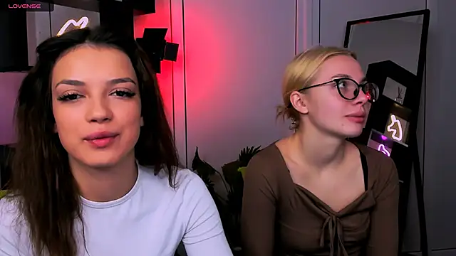 rose style online show from November 12, 6:00 am