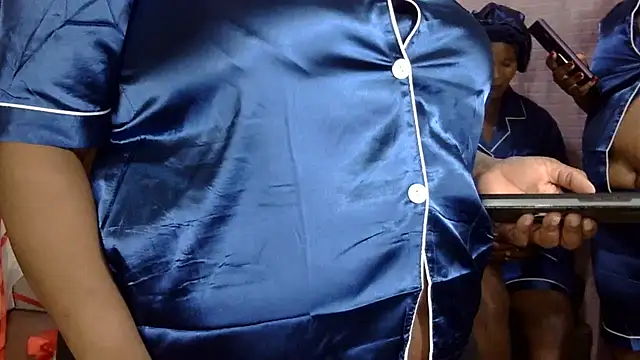 AnnabigpussyXO online show from October 11, 3:04 pm