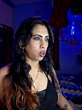 Love Beauty01 online show from April 3, 7:01 pm