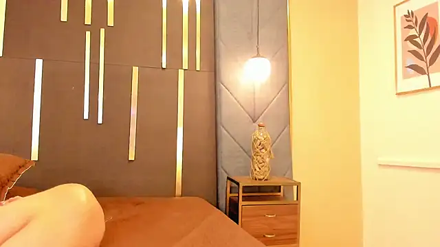 OliviGrace online show from November 20, 11:39 pm