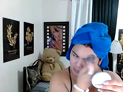 TSbrianaHugeCock online show from March 28, 3:33 pm