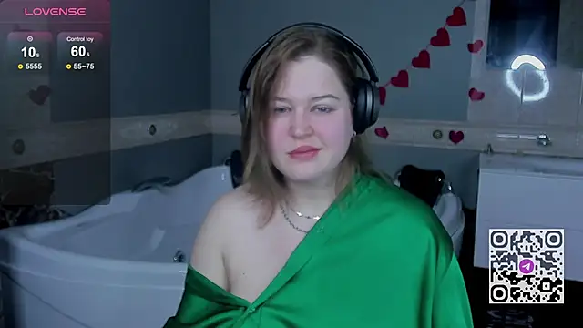 HelenHartt online show from March 1, 9:42 am