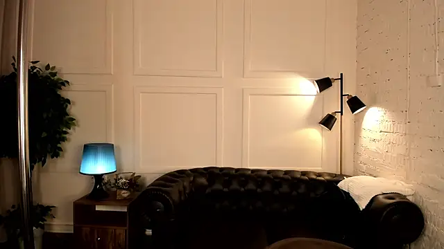 Dark Moni online show from September 19, 3:05 am