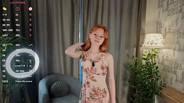 TiannaBorlace online show from September 29, 11:04 am