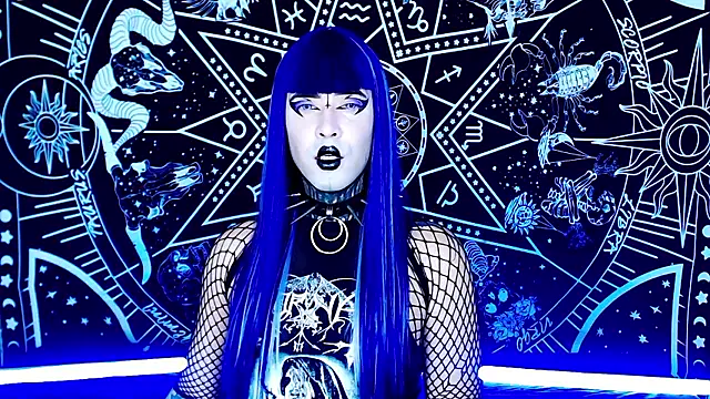 naomi satan online show from January 13, 8:35 pm