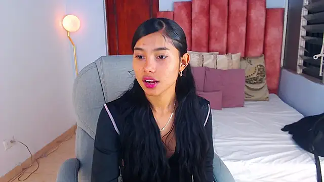 Milaa Star  online show from October 8, 3:11 am