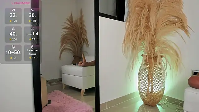 Noami Rose online show from October 29, 12:37 am