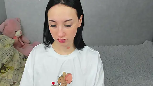 EileenMoores online show from December 17, 7:40 pm