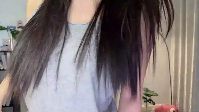 Momo-xx online show from October 2, 12:04 am