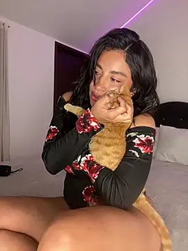 MiaAlarie online show from February 6, 6:39 am