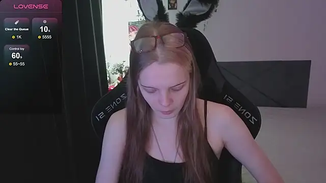 Luna Navy online show from October 27, 9:38 am