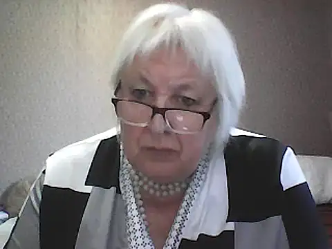 Alexia64231 online show from September 13, 2:03 pm