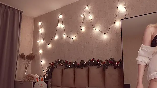 peachii meow online show from January 7, 2:53 pm