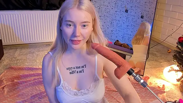 Lillie Berry online show from February 8, 5:00 am