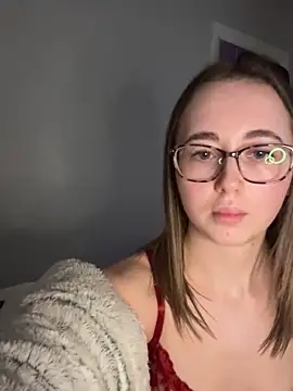 Oliviafox  online show from February 15, 10:09 pm